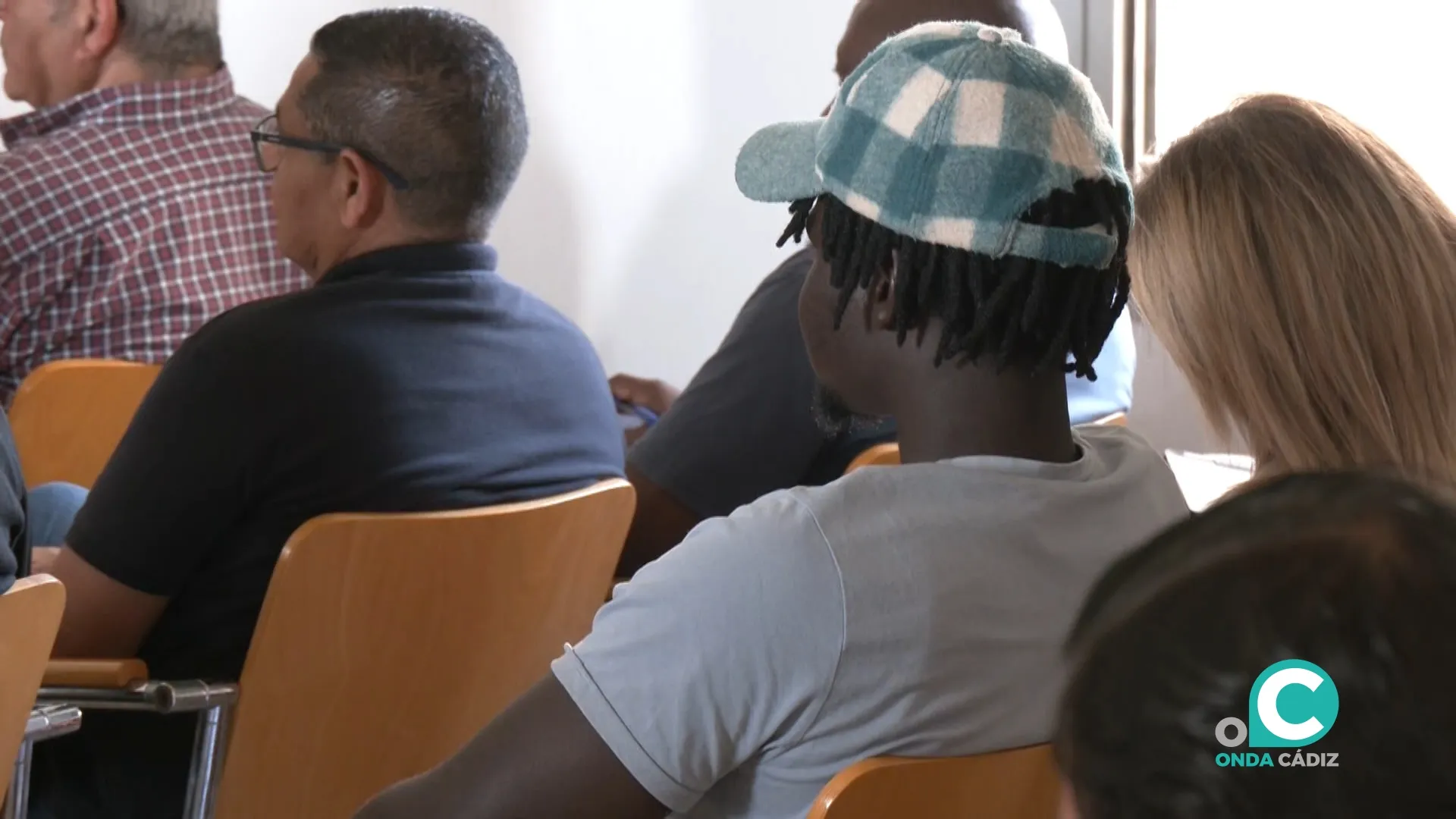 El Centro Tierra de Todos acogió una sesión informativa que ofreció la abogada Macarena Fatuarte.