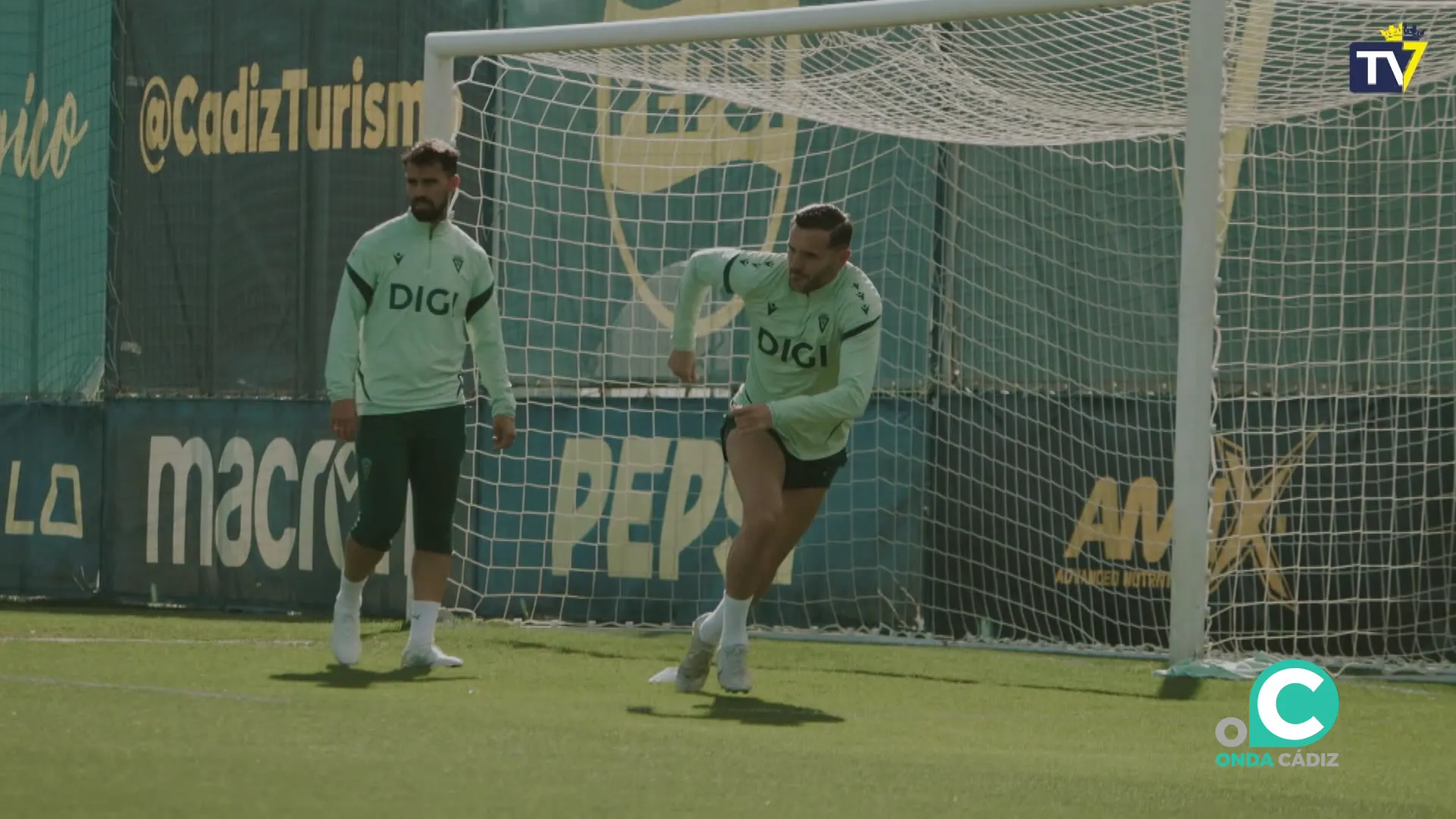 La plantilla sigue ejercitándose con intesidad de cara a la cita asturiana