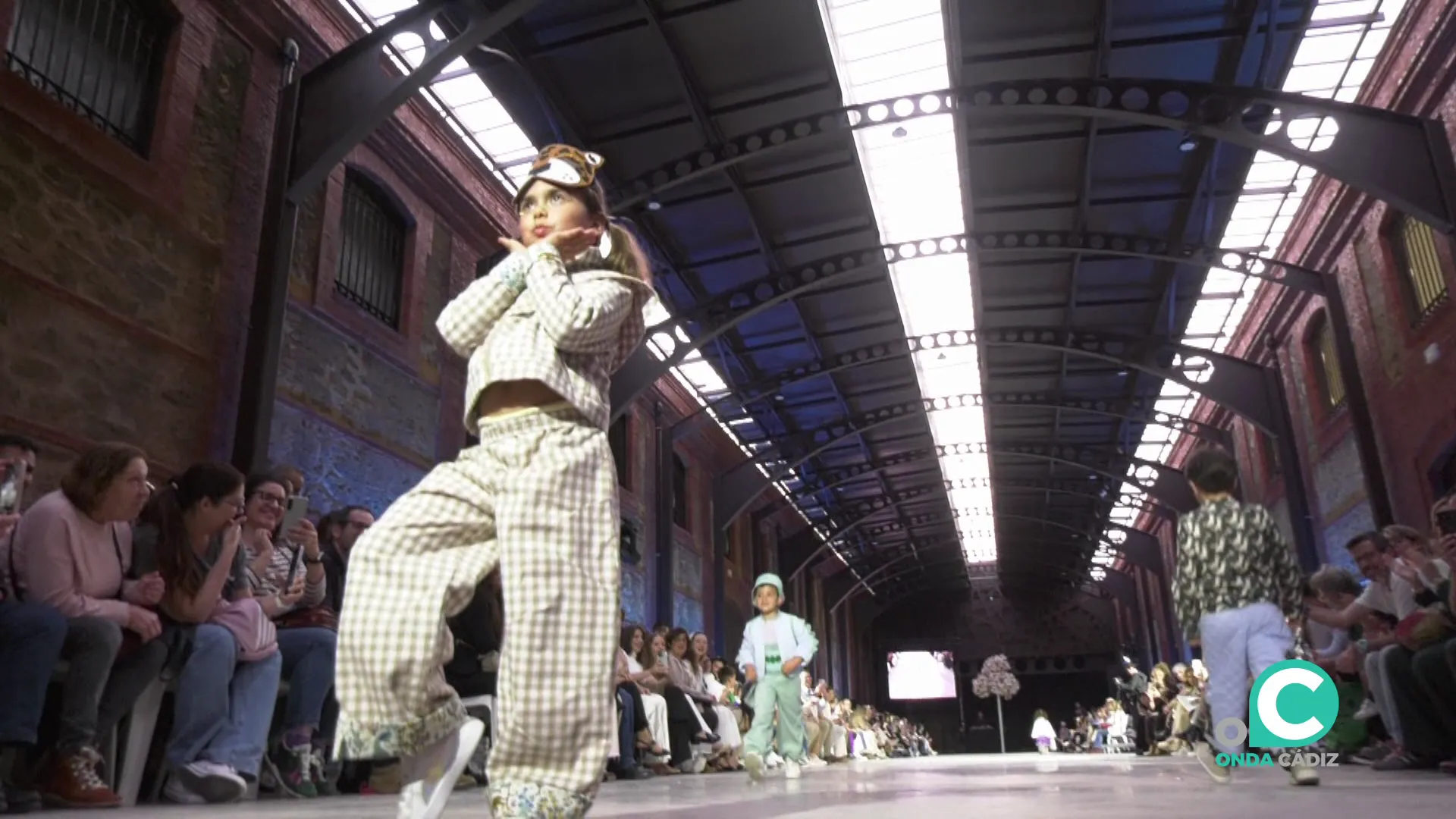 La pasarela LUX'26 Fashion Show se celebró en los Antiguos Depósitos de Tabaco