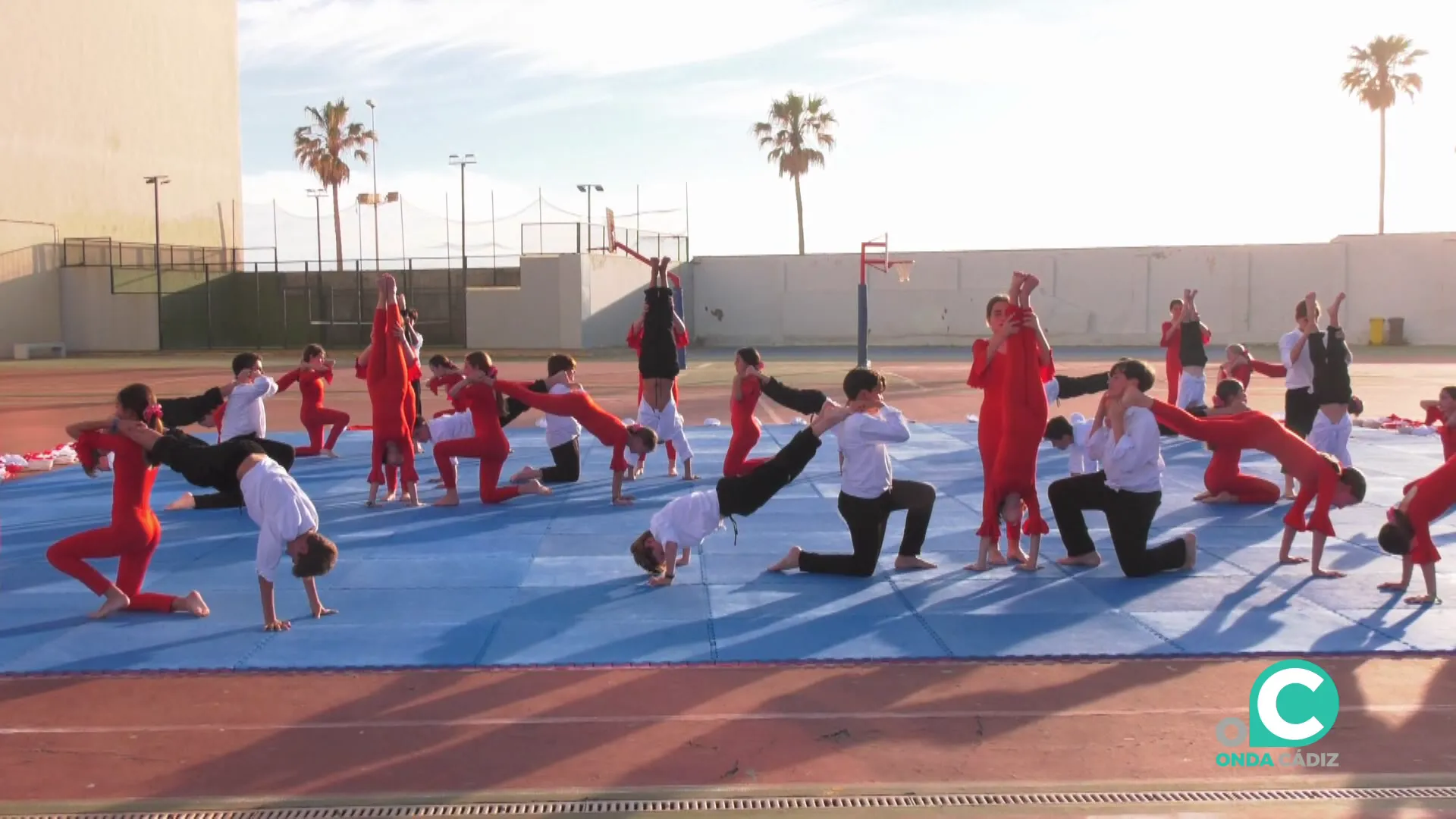 La presentación este viernes contó con distintas exhibiciones y coreografías