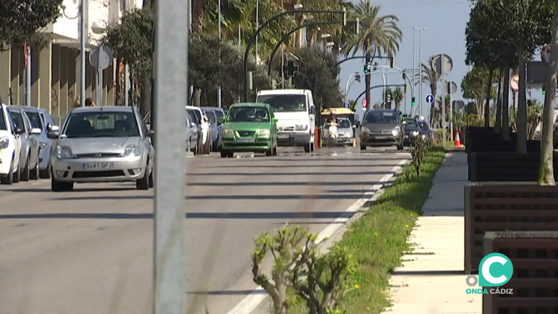 Vehículos por la Avenida de Las Cortes en una imagen de archivo