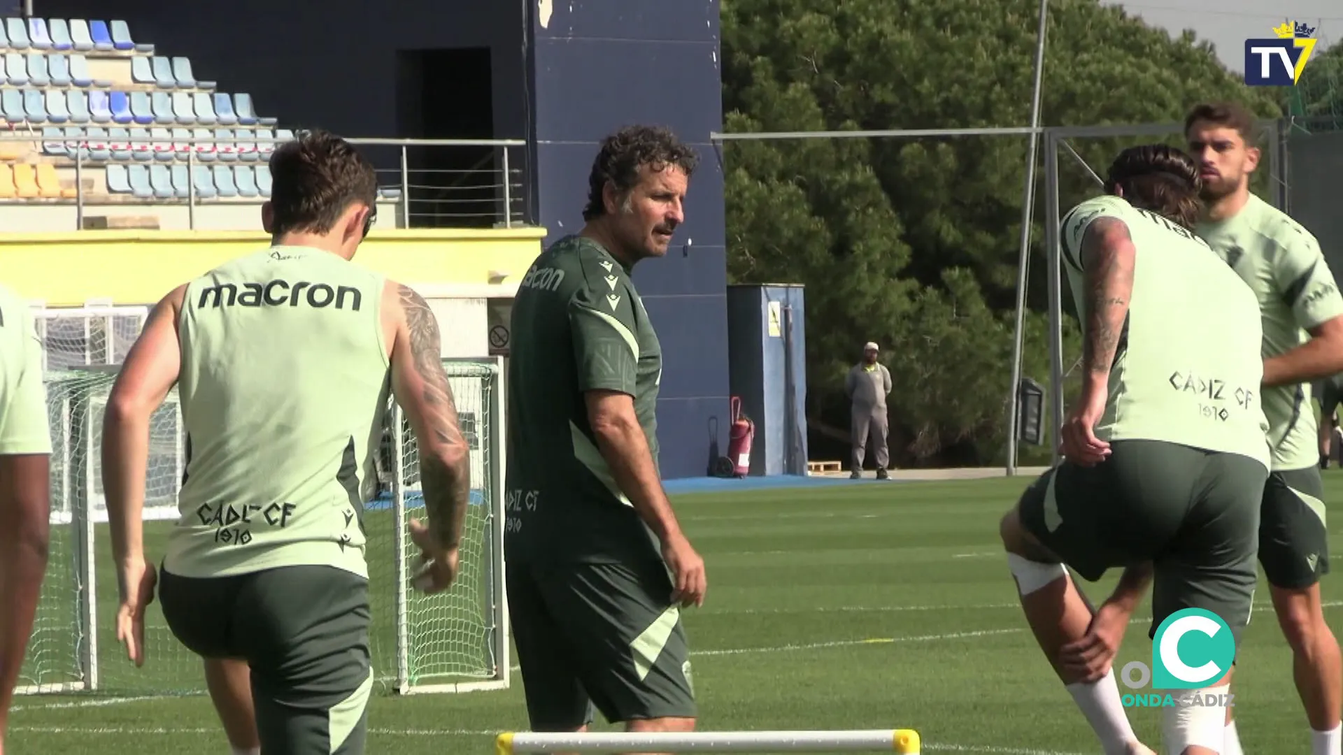 El técnico vasco durante su estreno en las sesiones de preparación con el plantel cadista