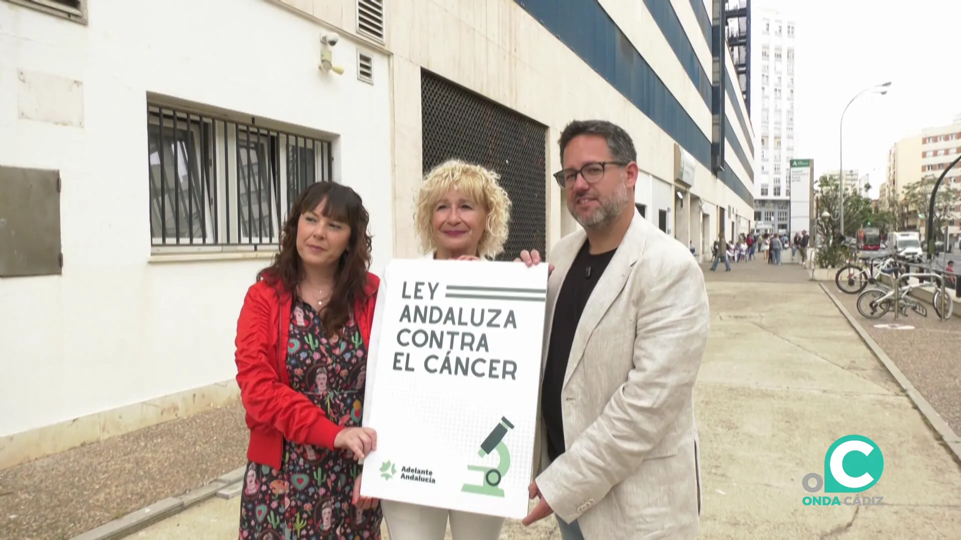 La comparecencia se ha efectuado este viernes en la entrada del Hospital Puerta del Mar