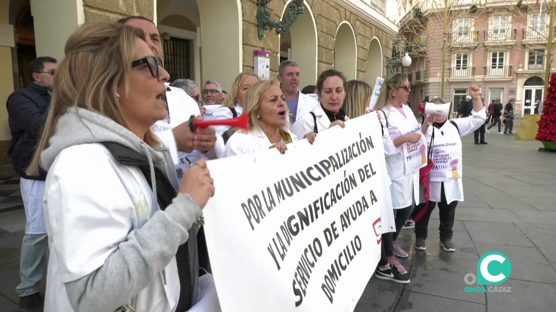 Protesta de trabajadores de Ayuda Domicilio en Cádiz en una imagen de archivo