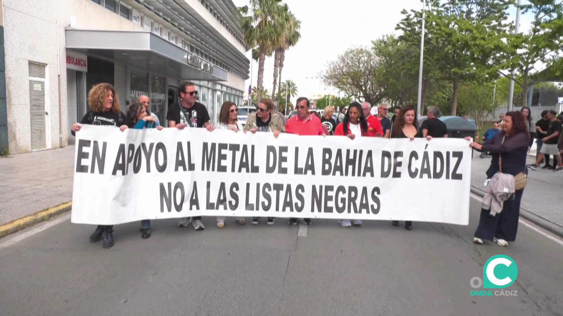 Cabeza de la manifestación en la capital gaditana este jueves