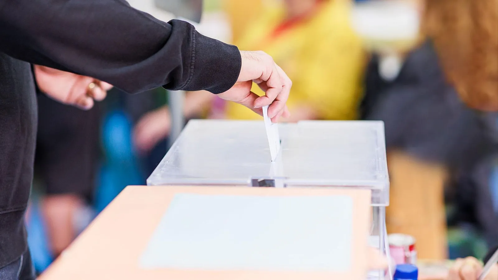En España, desde 1978, la edad para poder vota se delimitó en los 18 años
