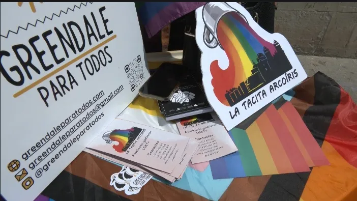 Los miembros de los colectivos se han acercado a los ciudadanos para concienciar de la discriminación que sufren