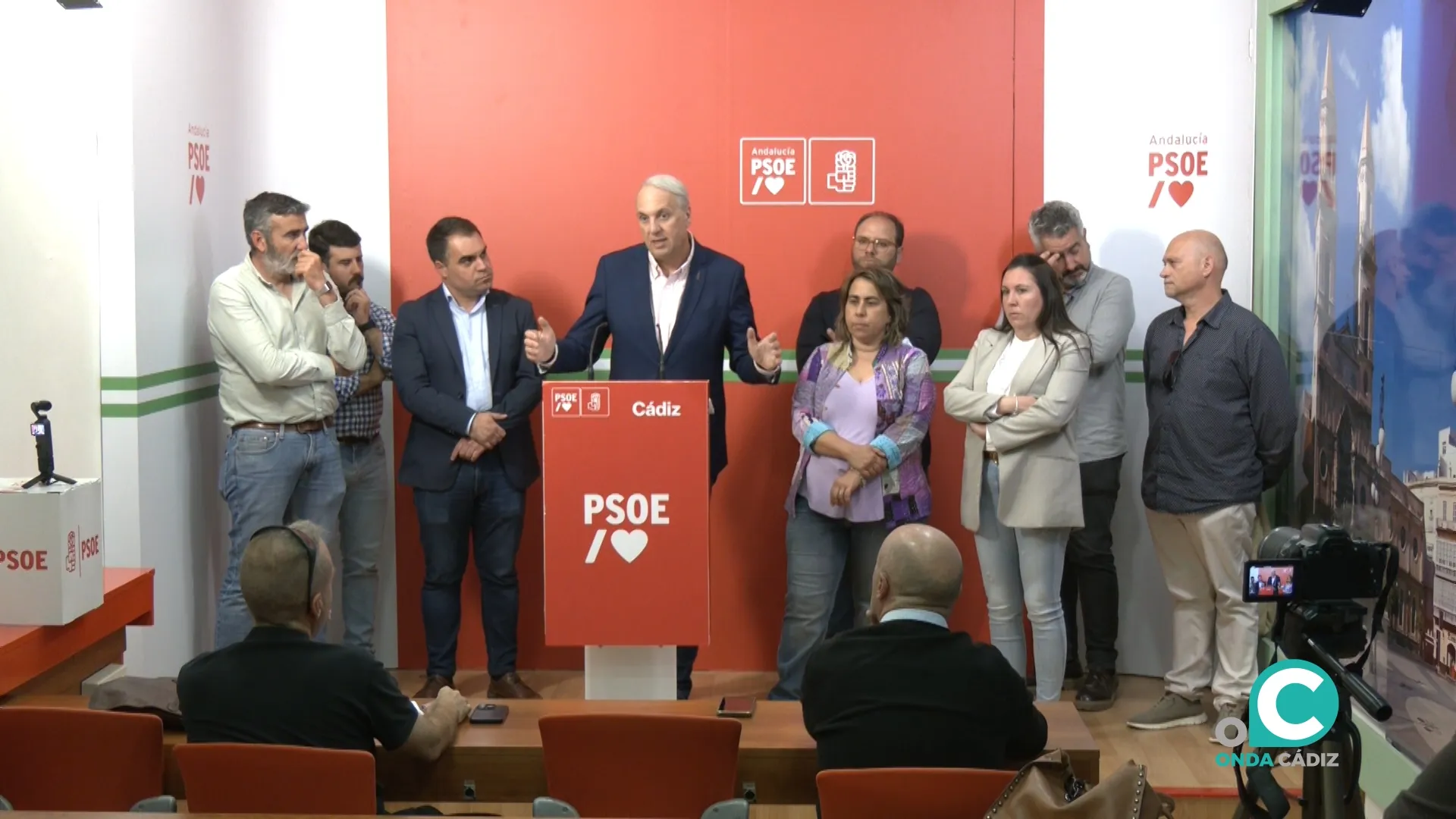 Juan Carlos Ruiz Boix y Juan Cornejo comparecen ante los medios de comunicación. 