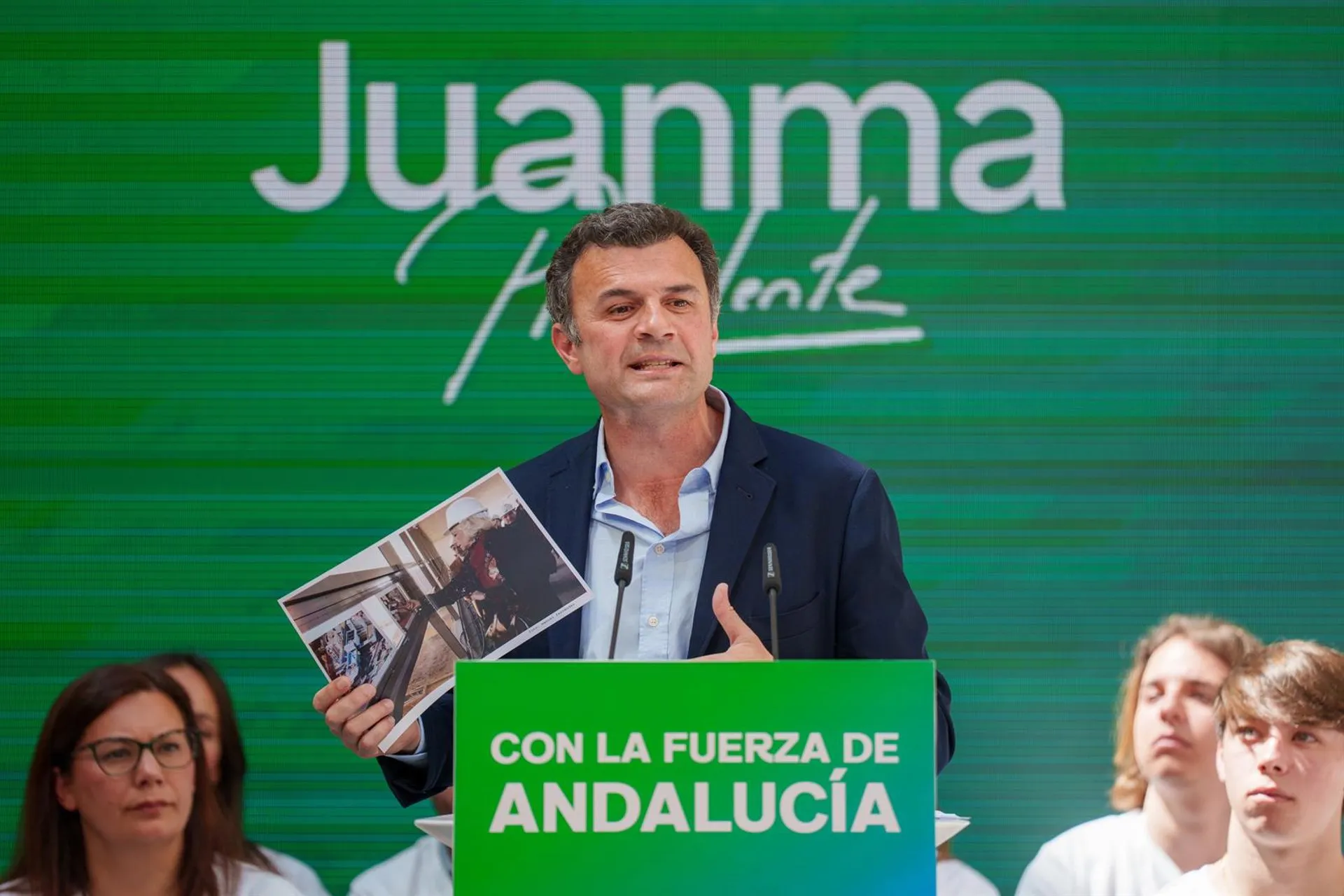 Bruno García, interviene en un acto de campaña