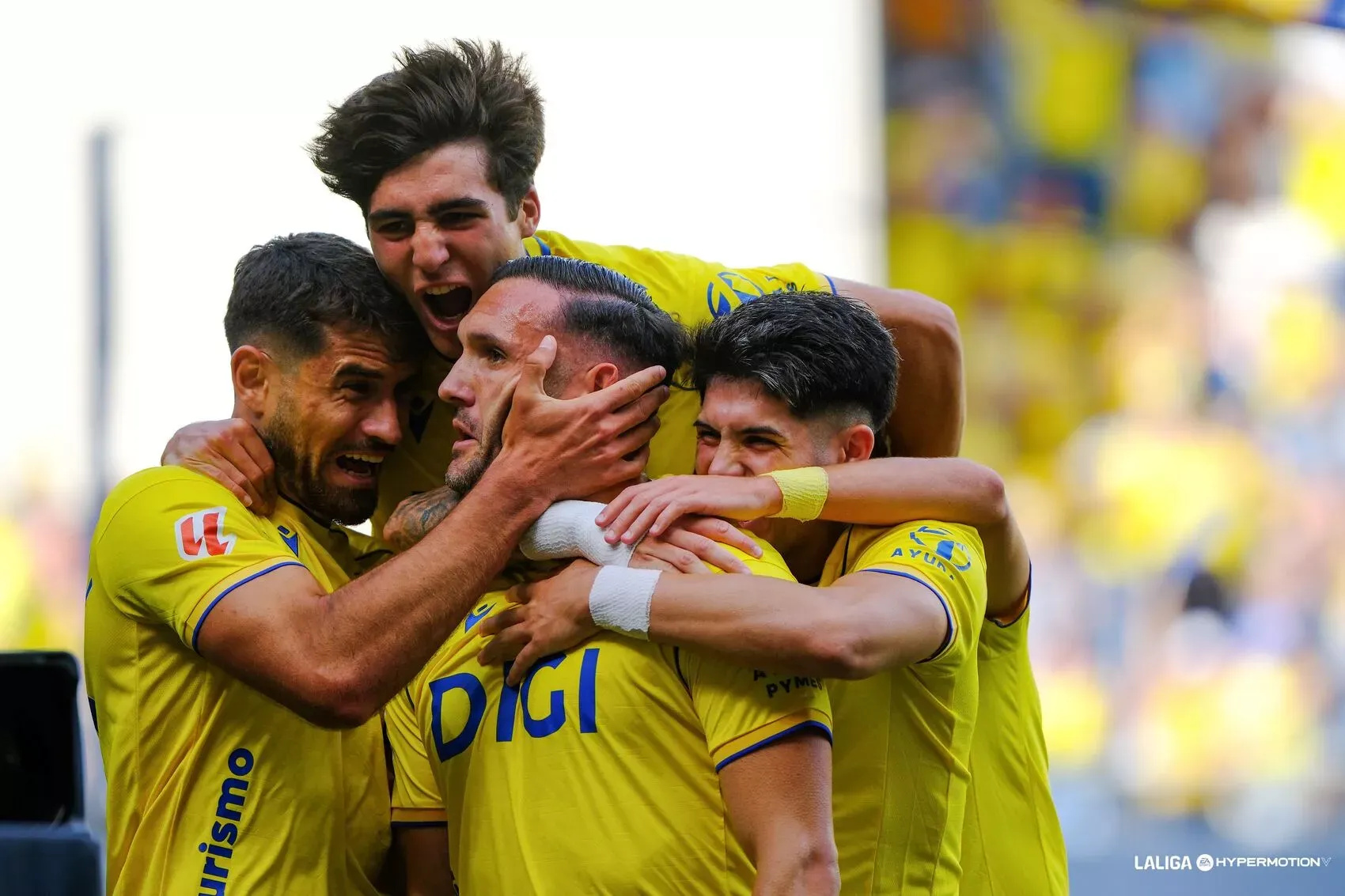  El Cádiz CF se impone con autoridad al CD Leganés por 3-0.