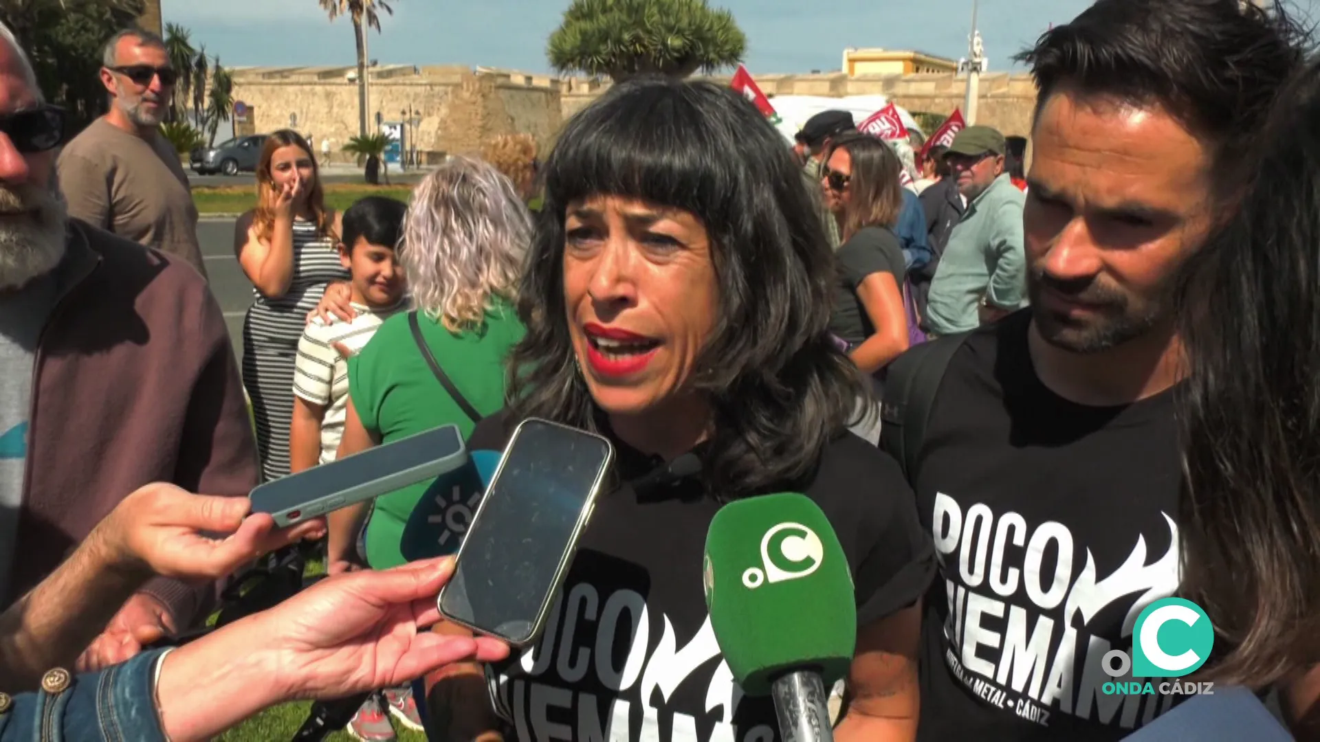 Leticia Blanco, candidata número 2 de la formación por Cádiz, atiende a los medios el pasado 1 de mayo