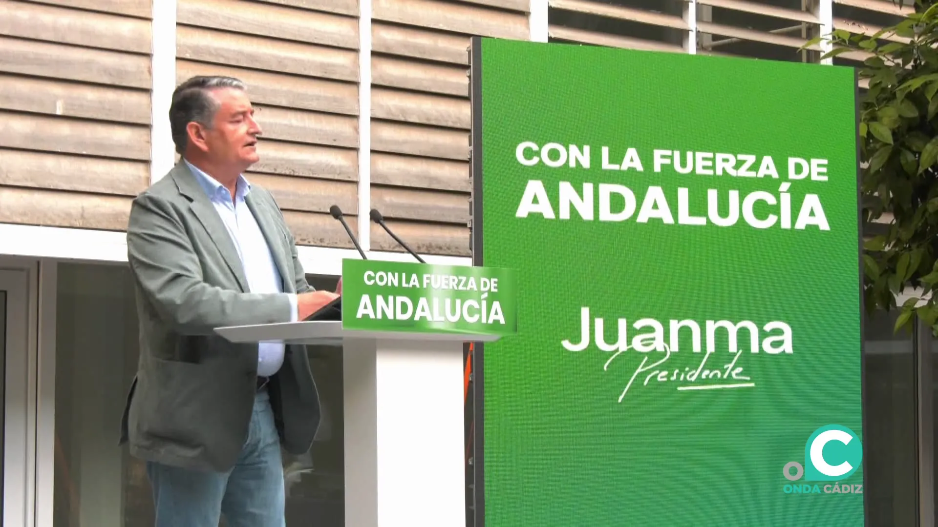 Sanz durante la apertura de la campaña electoral en la capital gaditana