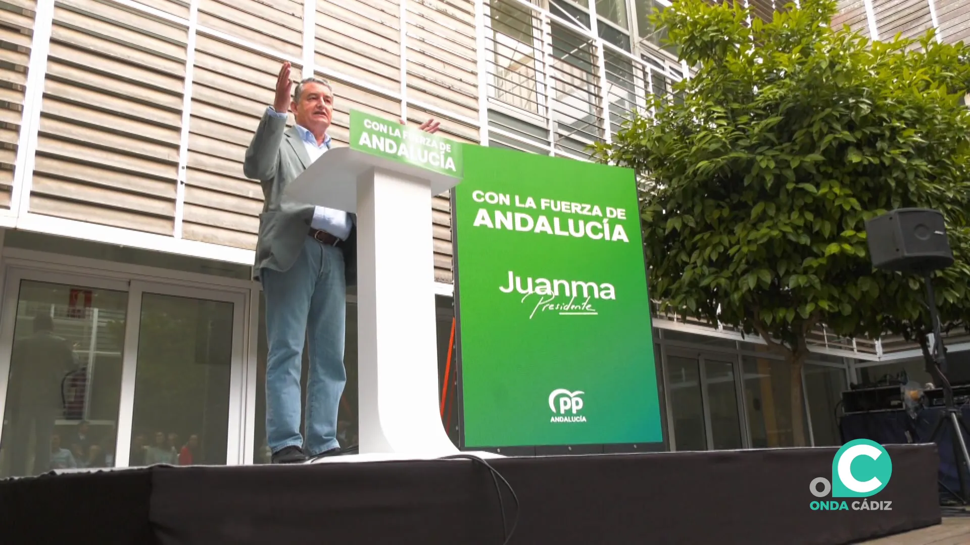 Antonio Sanz durante su intervención en el arranque de la campaña en la capital gaditana