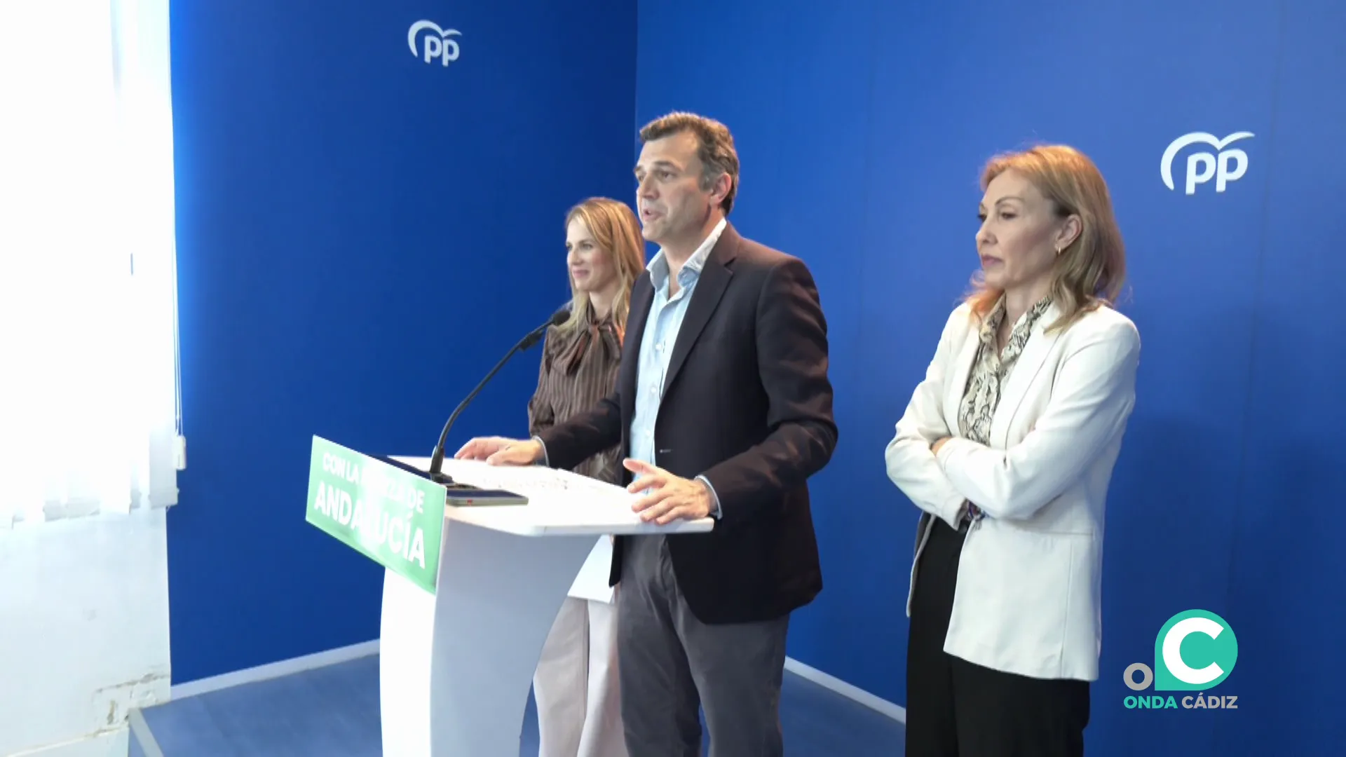 El presidente provincial del PP durante su intervención este lunes en rueda de prensa