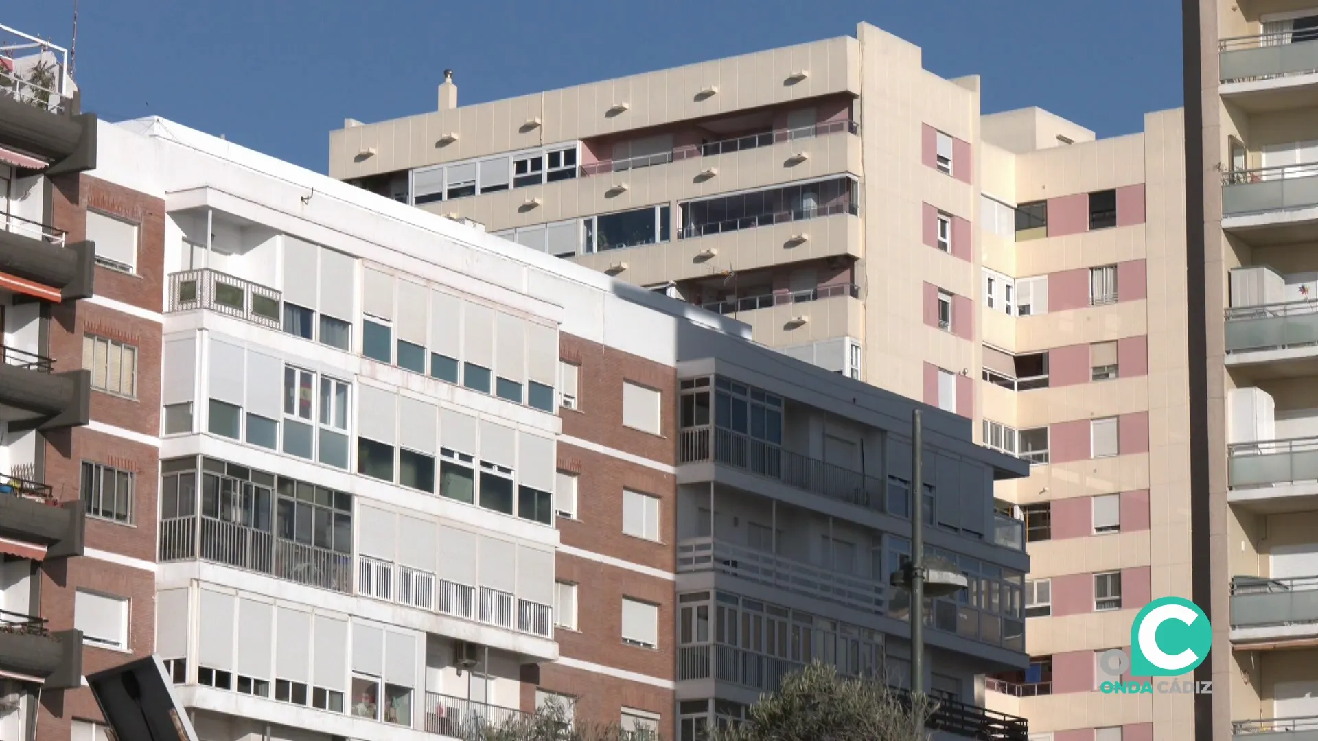 Fachadas de edificios en la avenida de capital gaditana