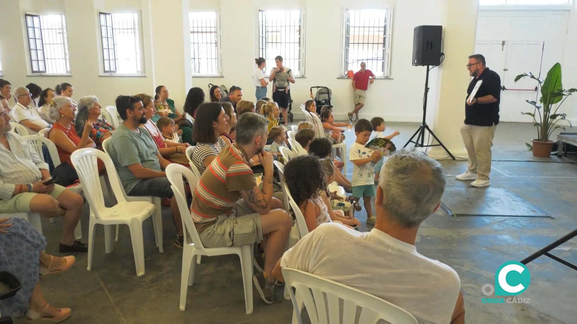 José Carlos Román durante la presentación de sus Cuentos Animados 