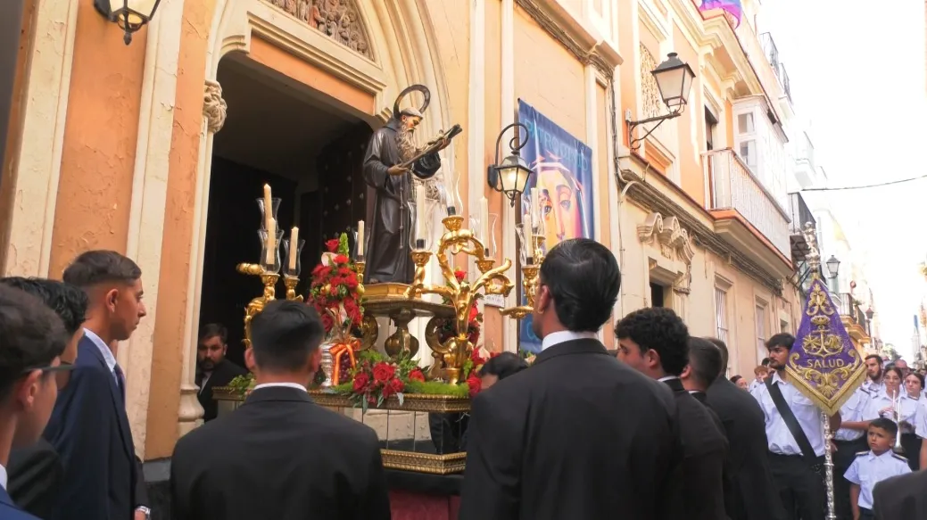 Traslado del Beato Diego José de Cádiz hasta la Catedral para procesionar en el Corpus.
