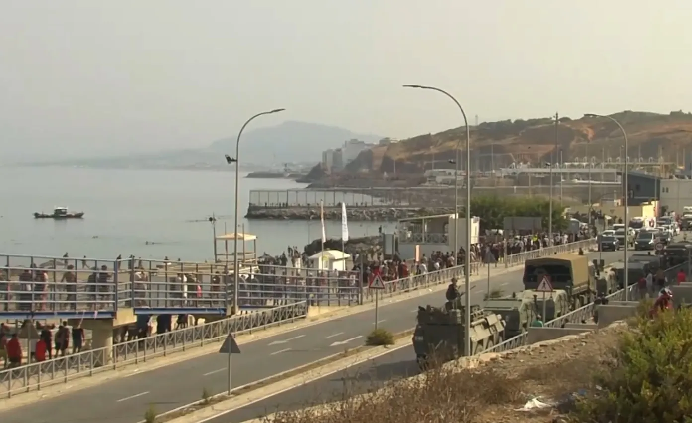 La APDHA solicita un giro radical en las políticas fronterizas de la Unión Europea tras la crisis en la frontera de Ceuta.