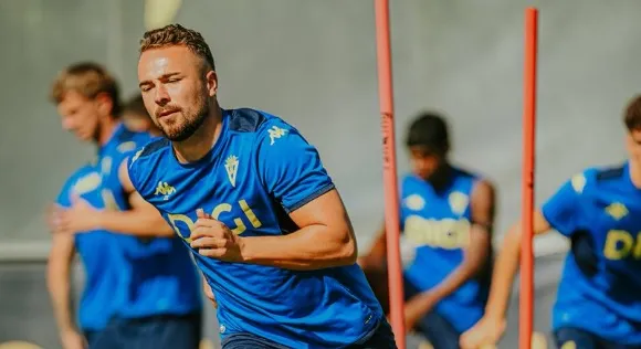 Ontiveros aún no está apto para competir (Foto: Cádiz CF)