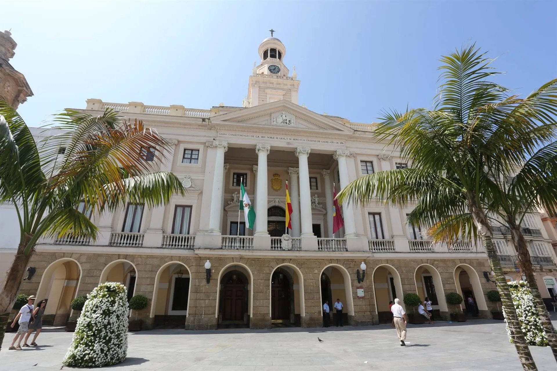 Vista de la Casa Consistorial desde la plaza San Juan de Dios