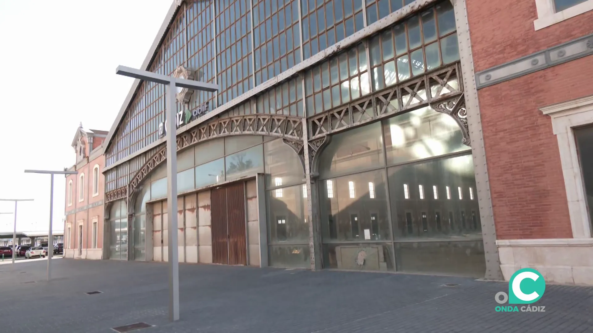 Portada del antiguo vestíbulo de la estación de trenes de plaza de Sevilla en donde esta prevista la futura ubicación