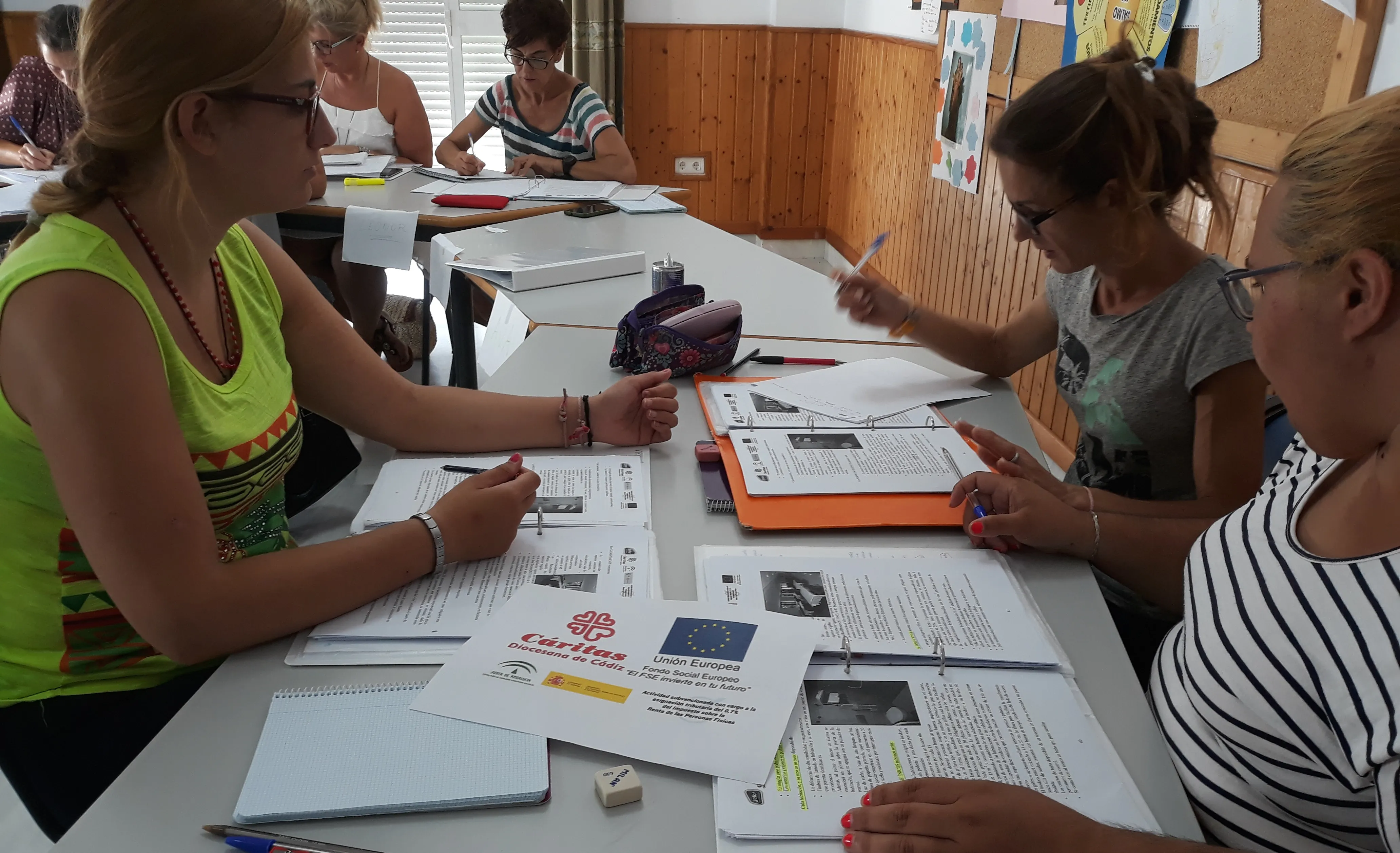 Casi 60 personas se benefician de estos talleres que le facilitarán incoporarse al mercado laboral