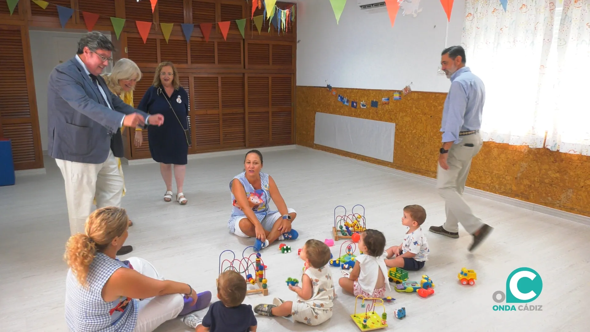 Imagen de la visita al centro de Educación Infantil Virgen del Rosario. 