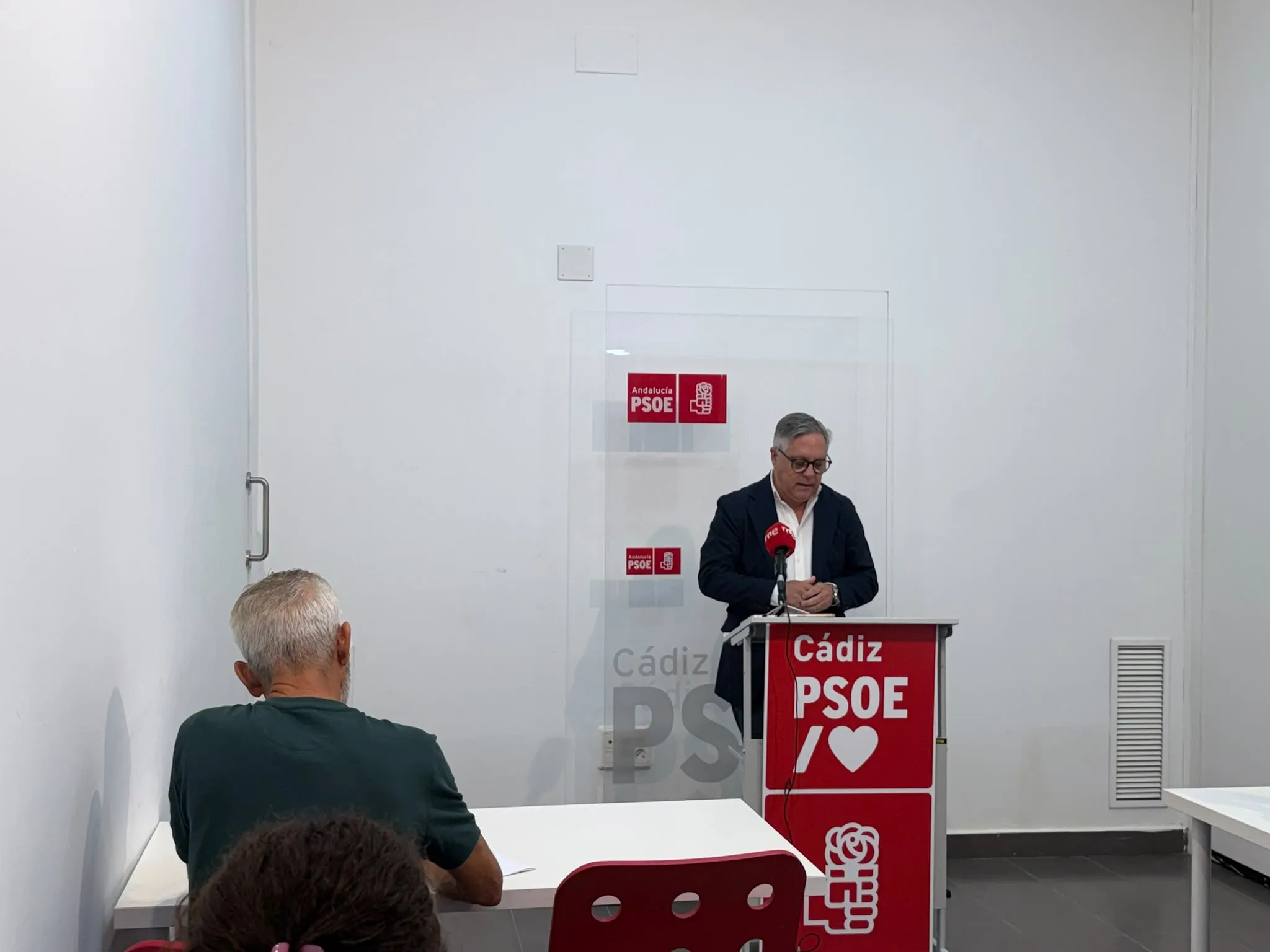 El PSOE de Cádiz ha pedido al alcalde que cumpla sus compromisos con la ciudad
