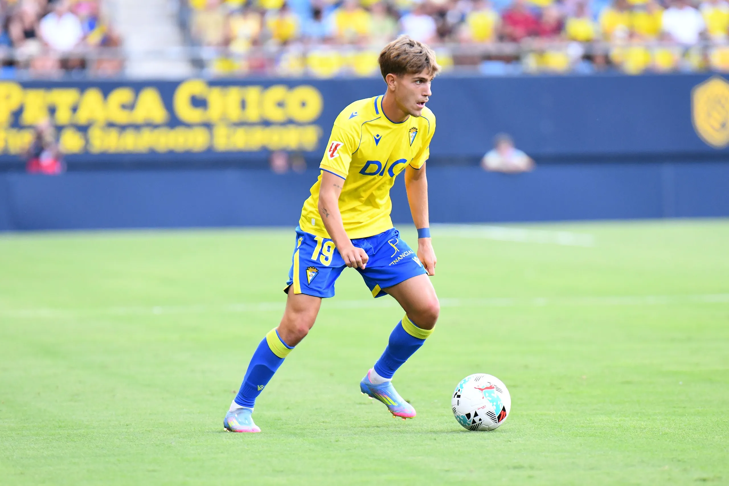 De la Rosa en un partido de la pasada temporada (Foto: Cádiz CF)