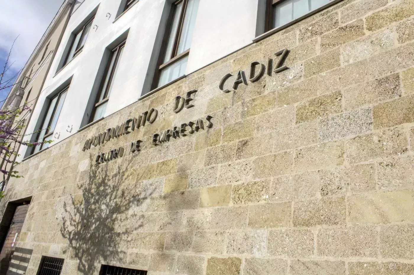 Una imagen de la fachada del IFEF.
