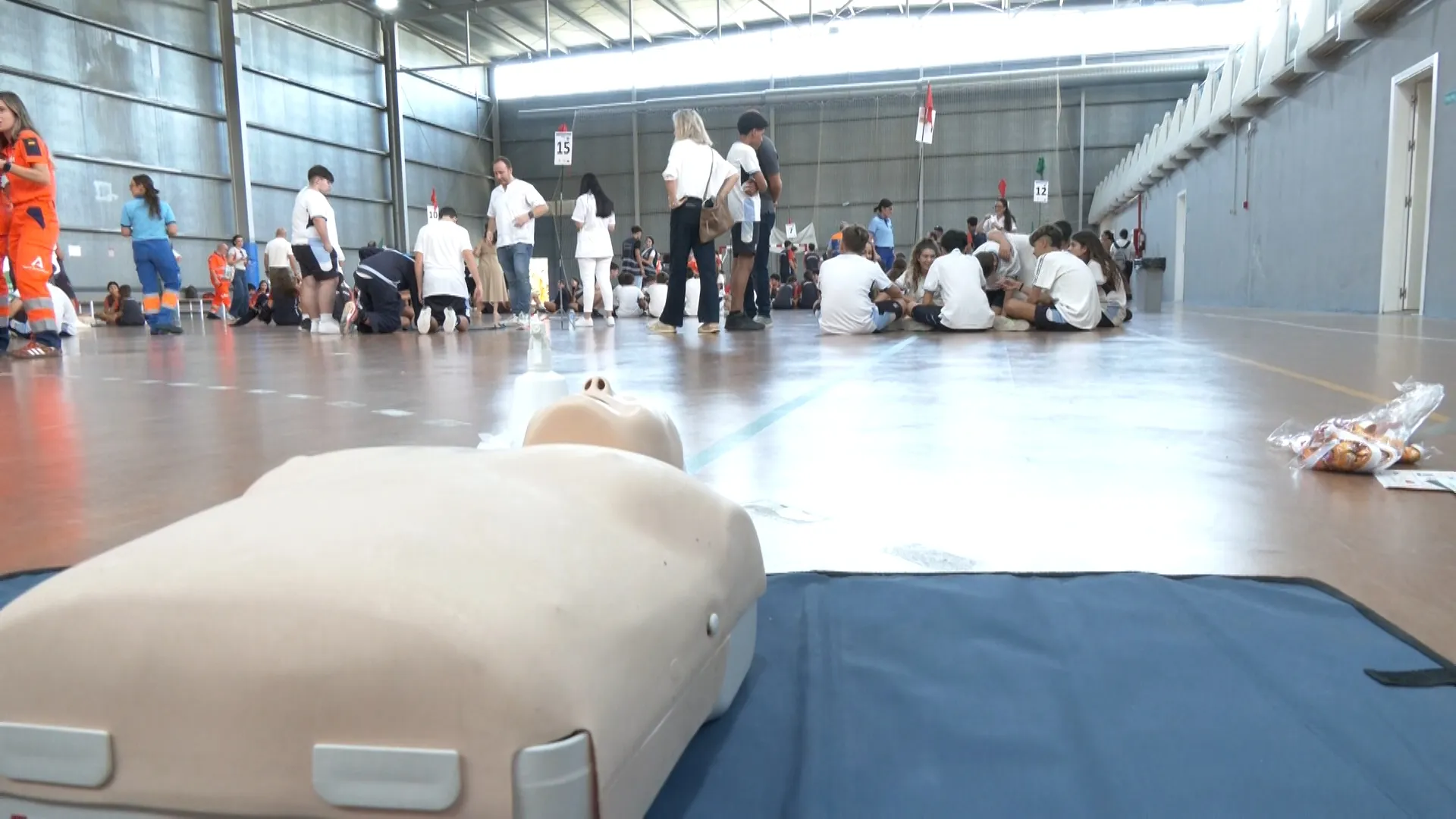 Los estudiantes de secundaria de Cádiz participan en el Cardiomaratón del 061 