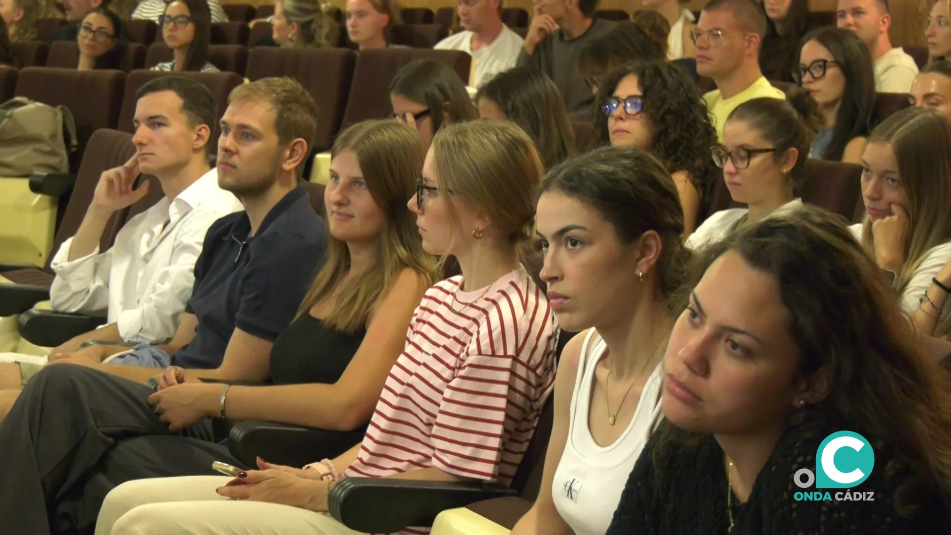 El alumnado de Erasmus durante la bienvenida este lunes.