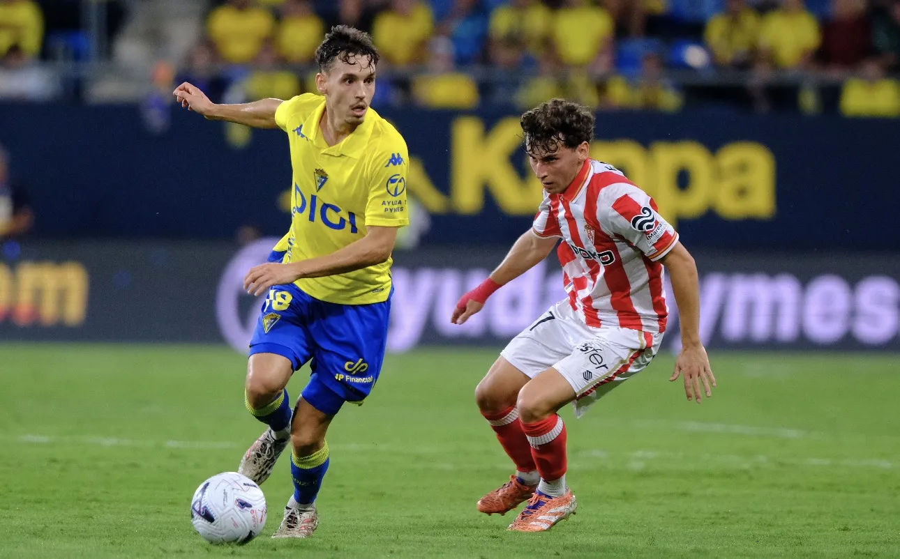 Jandro Orellana en una acción del choque (Foto: LaLiga)