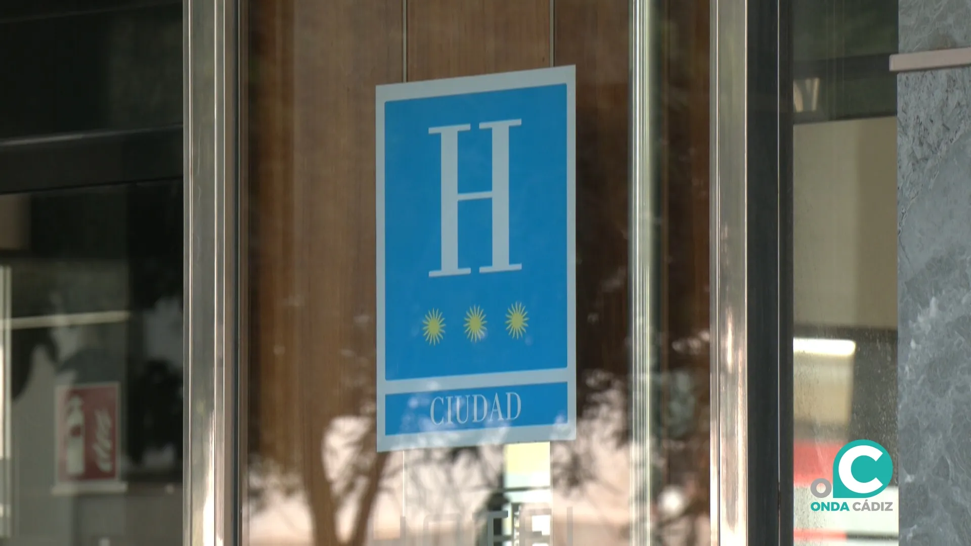 El precio medio por habitación disponible ha pasado de 160 euros en 2025 a 144 euros en 2026