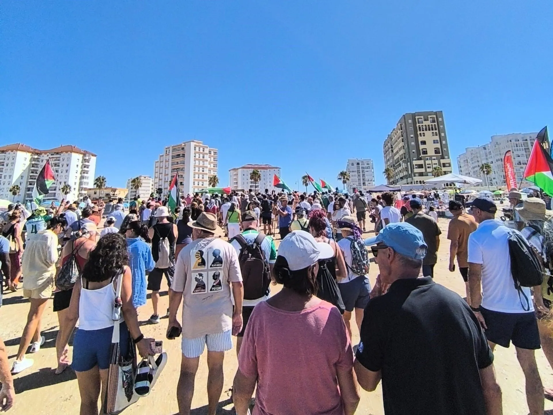 sistentes de la primera marcha por Palestina de la Plataforma Puerto Real con Palestina