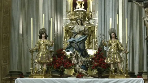 La función principal se celebra este viernes presidida por el administrador apostólico